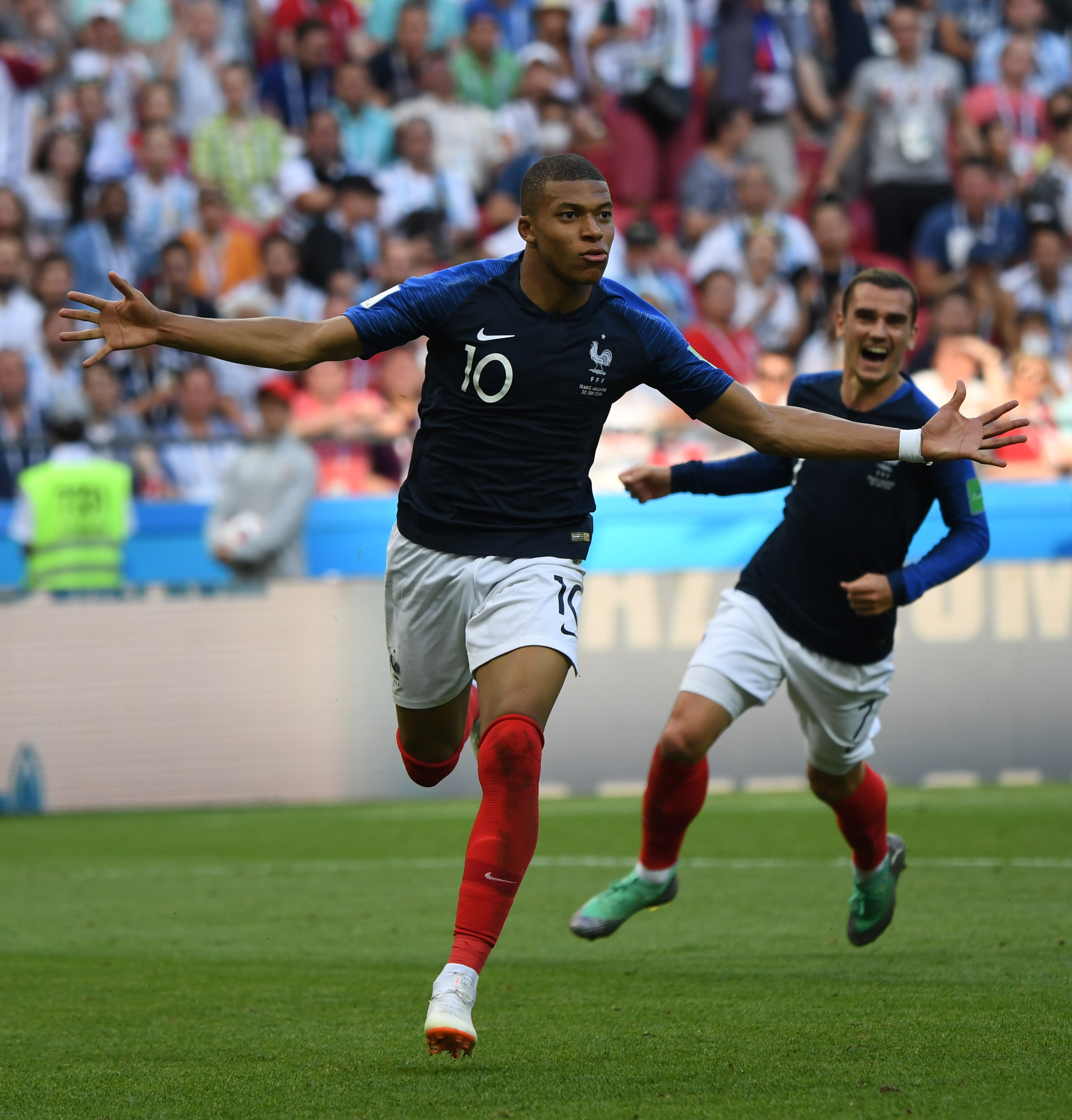 💡早报：世界杯赛程公布，梅西率队首夺美职联冠军