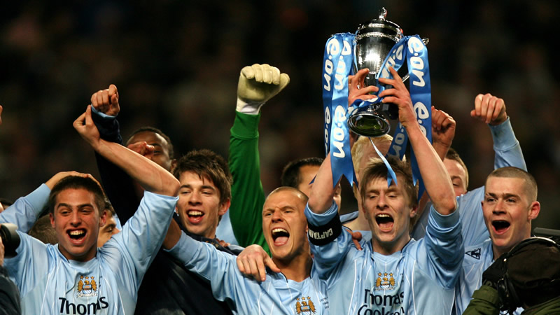 C罗本世纪左脚进球数位列第五，也是前十中唯一的非左脚球员（本世纪左脚进球榜：C罗第5，前十中唯一惯用右脚者）