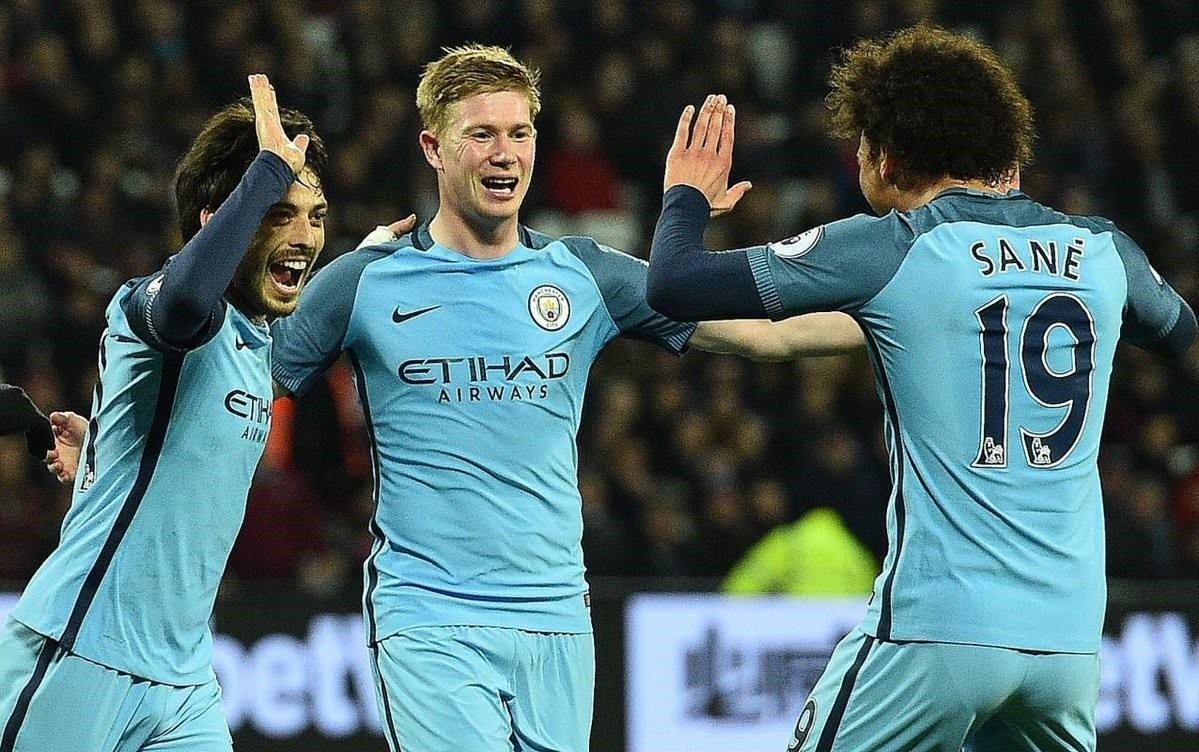 记者：库尔图瓦也伤了，将不会参加11月份国家队比赛（记者称库尔图瓦受伤，11月无缘国家队比赛）