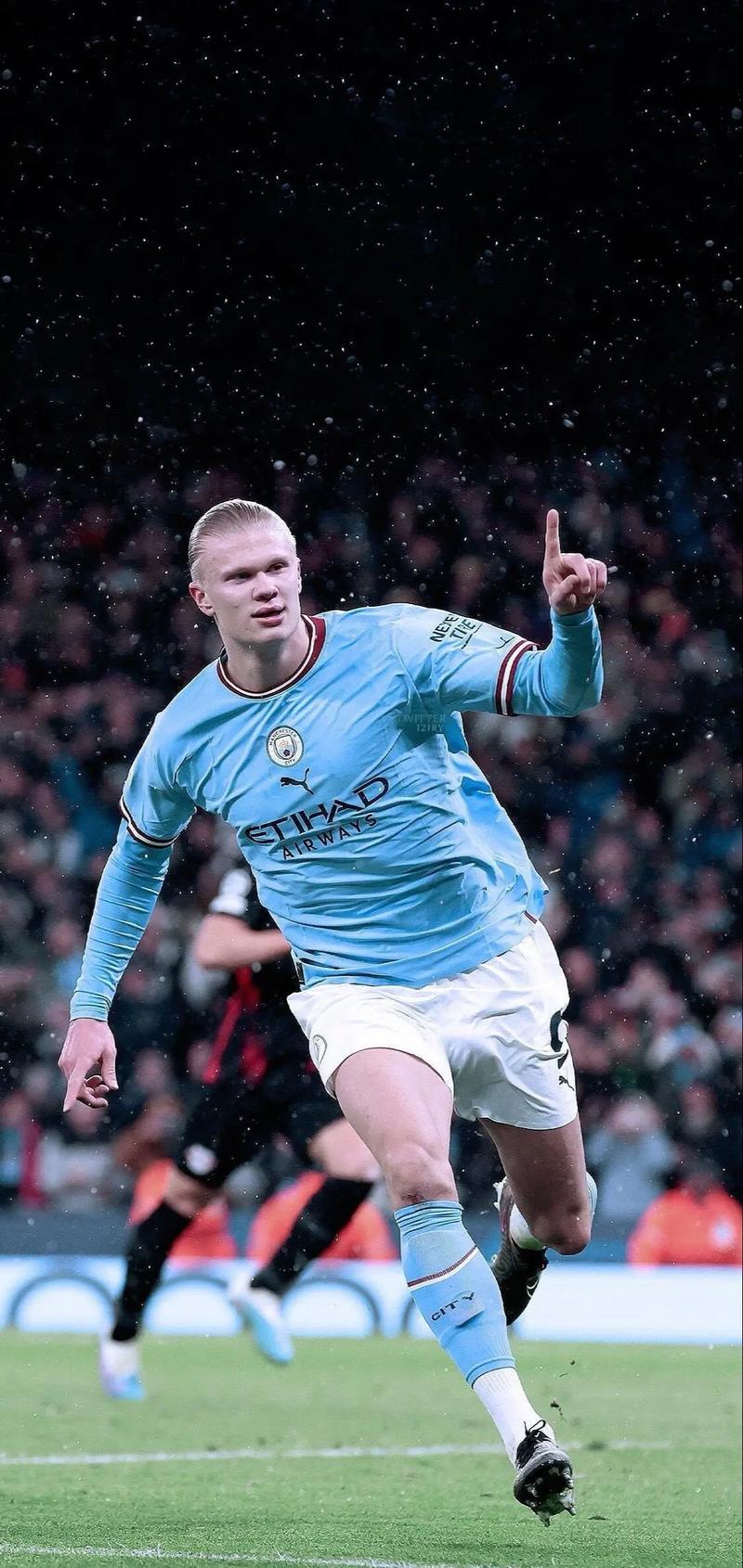 很明显，哈维＞哈维阿隆索[祈祷][good] 拉...（显而易见：哈维比哈维阿隆索更强[祈祷][good]...）