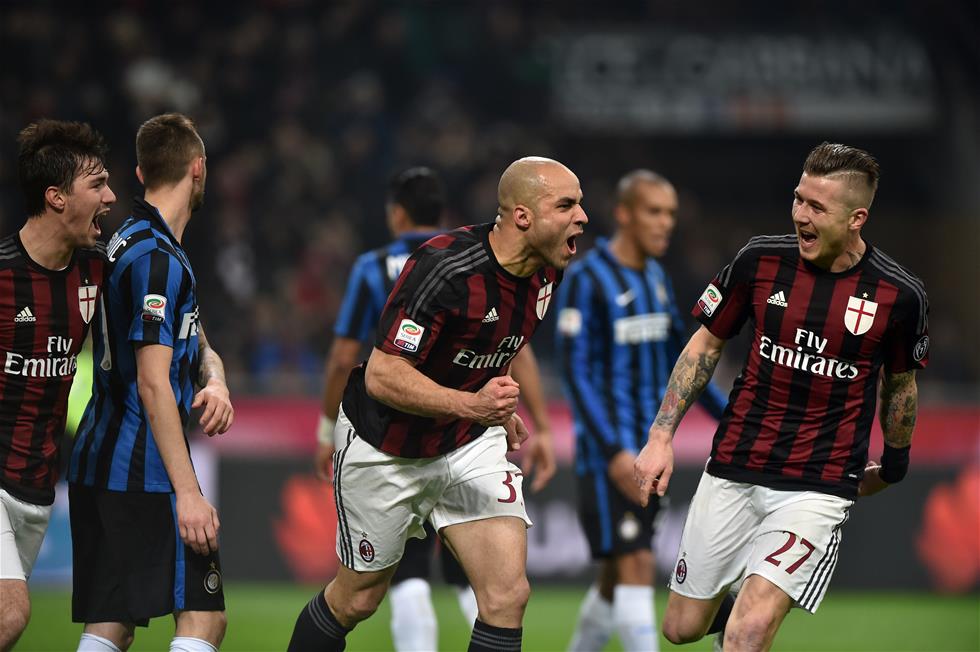 又伤了，对阵柏林联合时帕夫洛维奇的左大腿出现伤病（帕夫洛维奇在对阵柏林联合时左大腿再受伤）