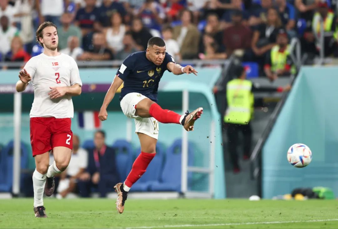 曼晚：缺乏比赛时间，梅努入选世界杯大名单的梦想变得渺茫（曼晚：出场时间受限，梅努入围世界杯名单前景不乐观）