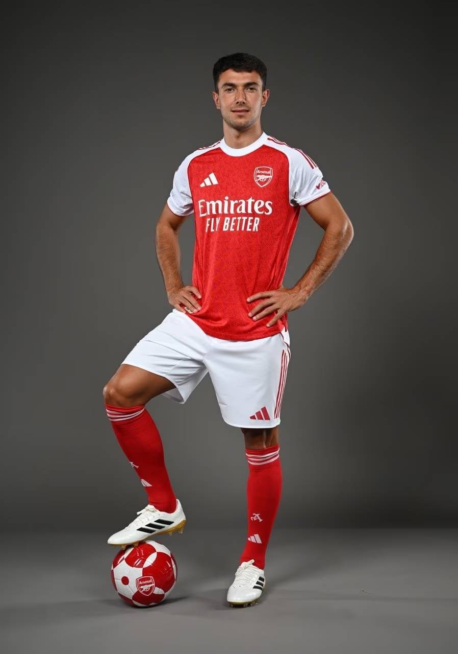 欧冠今夜观赛指南：皇马再遇曼城；多特主场迎战闪耀哥（欧冠今夜看点：皇马再战曼城，多特坐镇主场迎战闪耀哥）