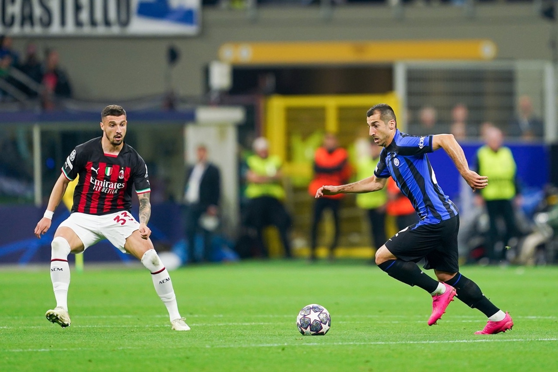 名记：快船将与雷杰·丹尼斯签下双向合同，填补保罗空缺（名记：快船将以双向合同签下雷杰-丹尼斯，弥补保罗位置空缺）