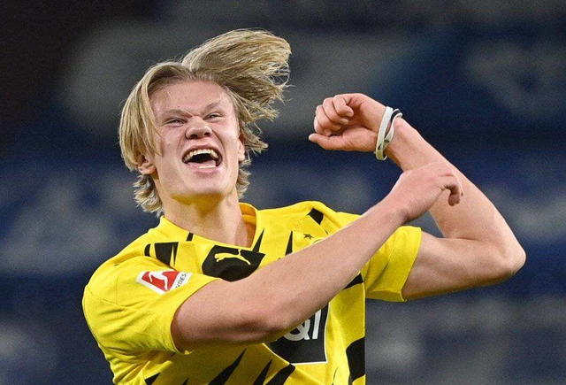 美记：恩比德右膝仍酸痛但治疗正确，他或许将缺席更久